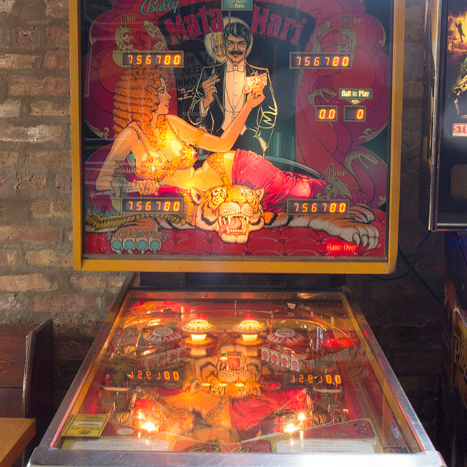 pinball Mata Hari