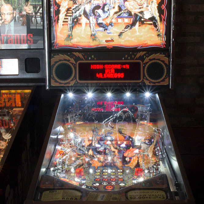 Kiss pinball